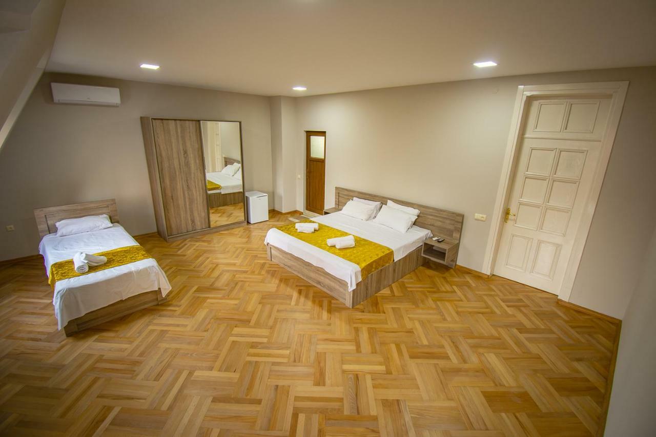 Nana'S Guesthouse Batumi Exterior foto