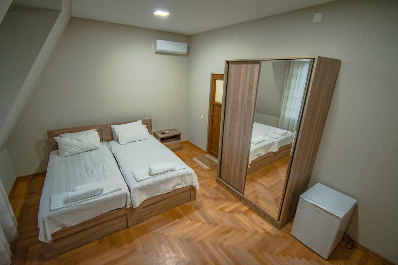 Nana'S Guesthouse Batumi Exterior foto